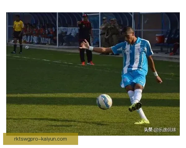 拉菲尼亚持续提升战术适配性，助力球队表现稳健