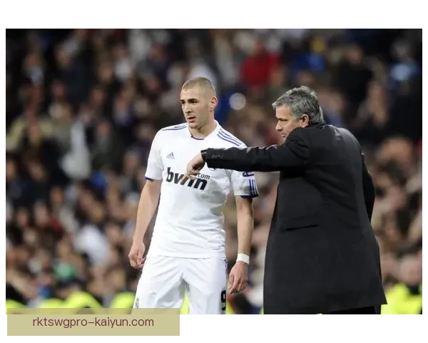 本泽马前锋价值持续提升，市场关注度增高，表现稳健引人注目。